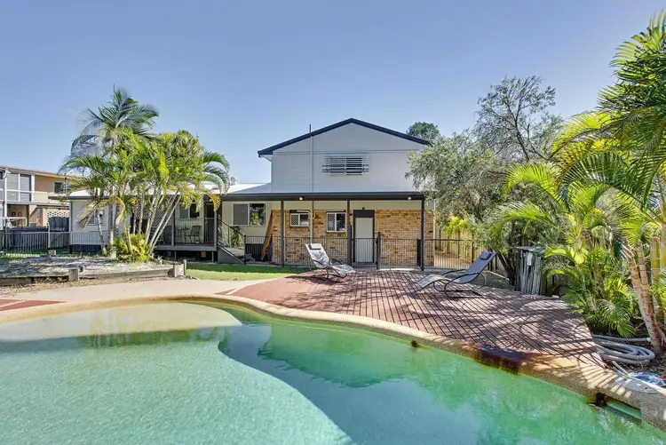 11 Zircon Ave, Rainbow Beach QLD 4581