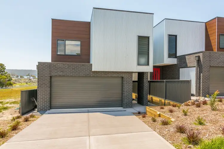 3/10 Lake Street, Eden NSW 2551