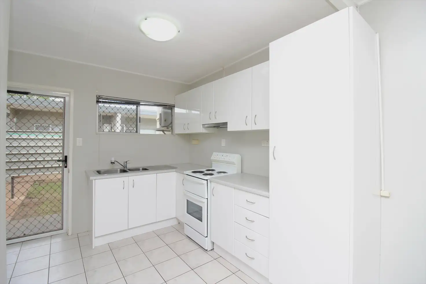 Main view of Homely unit listing, Unit 5/2 Daphne Ave, Mount Isa QLD 4825