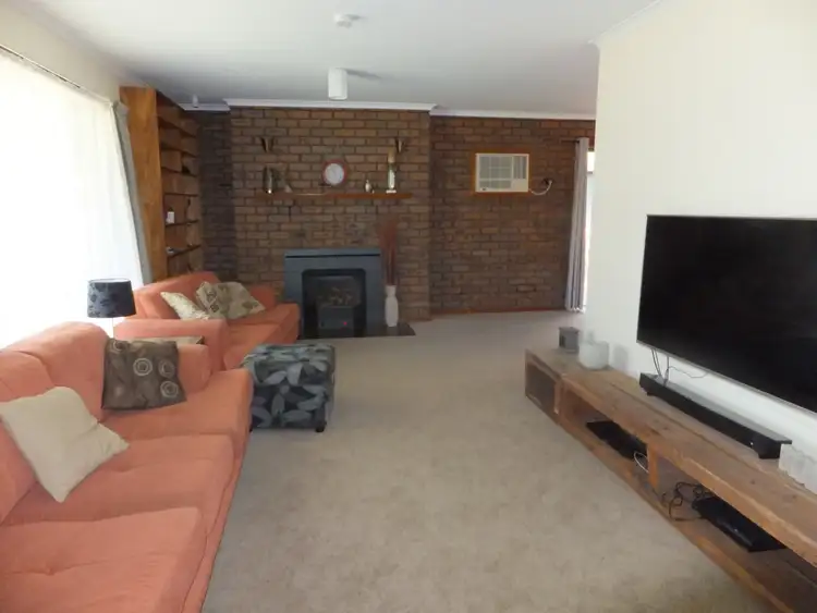 Fourth view of Homely house listing, 3 Allen Ct, Bairnsdale VIC 3875