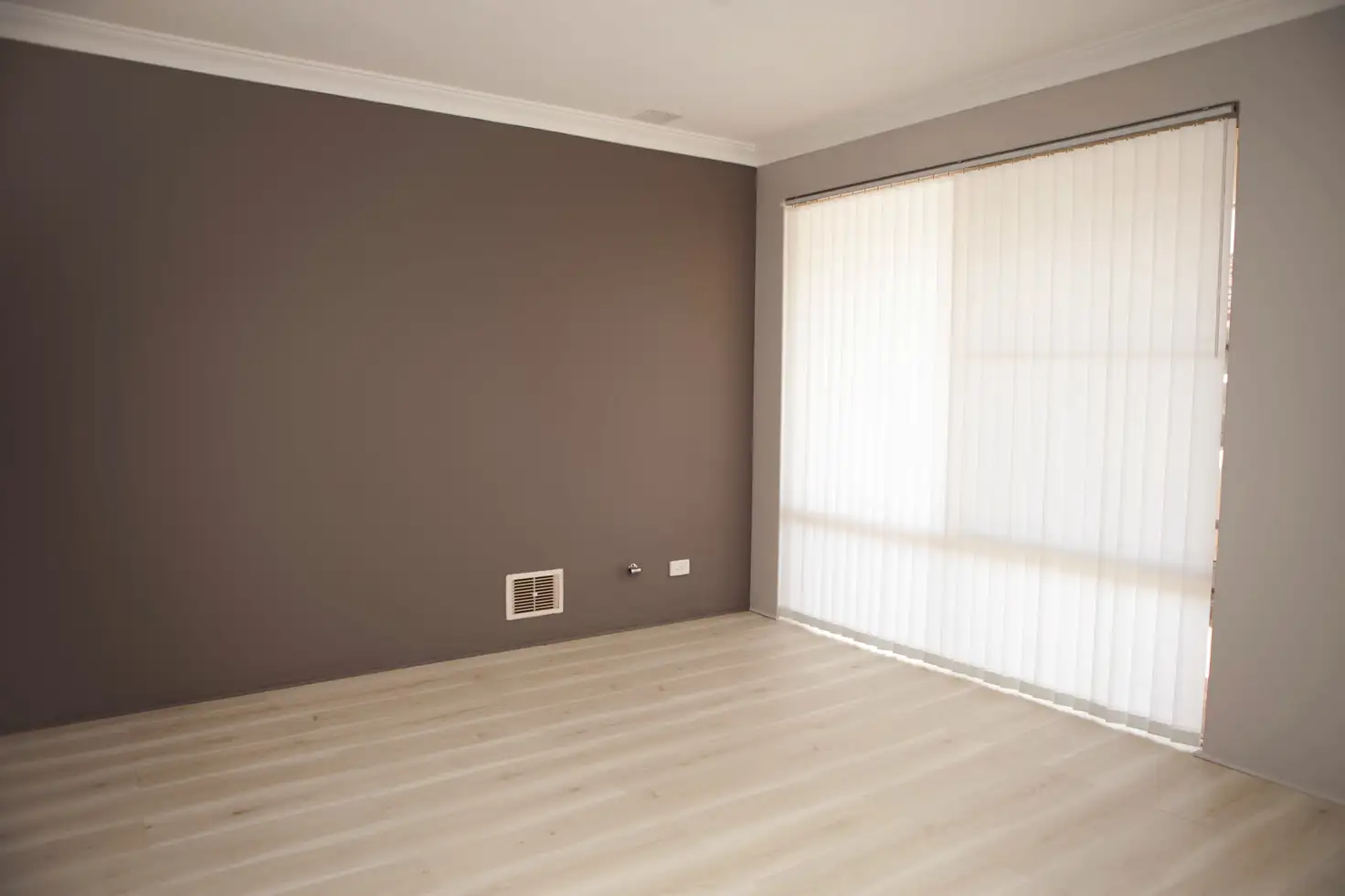 Main view of Homely unit listing, 4/99 George Way, Cannington WA 6107