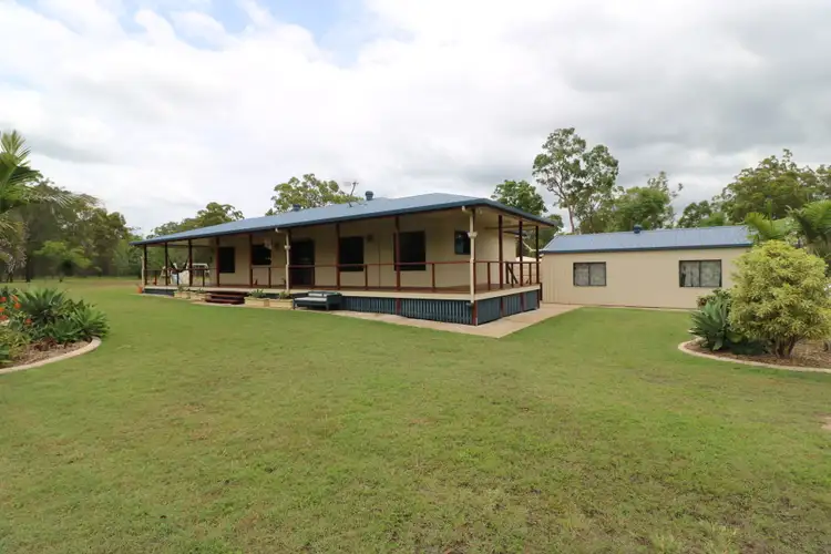 16 Oakview Dr, Redridge QLD 4660