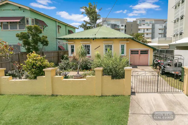 4 Louis St, Redcliffe QLD 4020