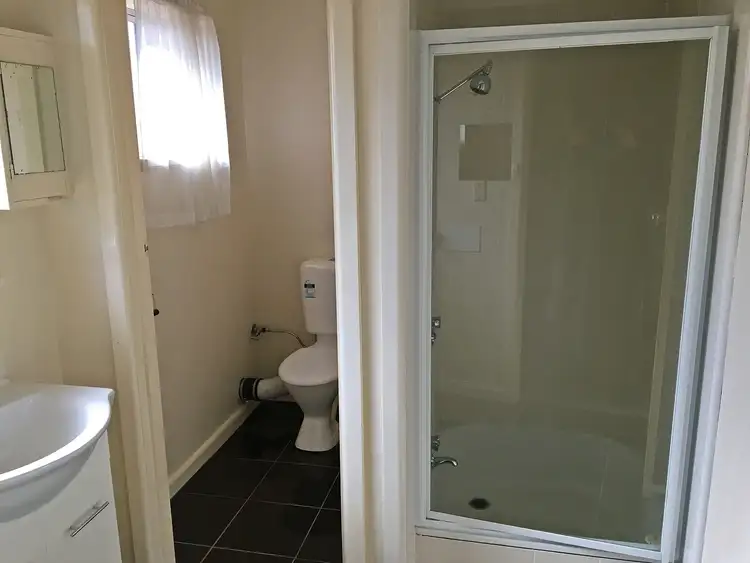 Fifth view of Homely unit listing, 4/99 Day Street, Bairnsdale VIC 3875