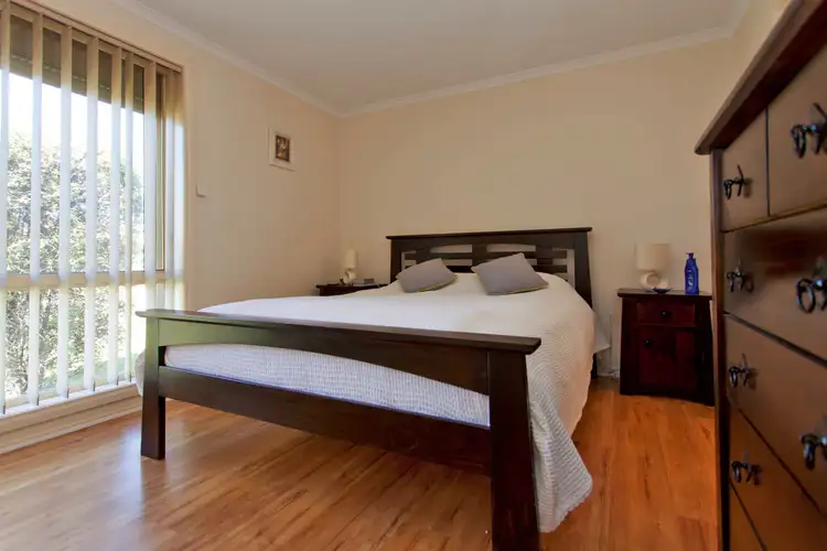 Sixth view of Homely house listing, 8 Bullara Ct, Springdale Heights NSW 2641