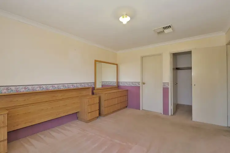 Fifth view of Homely house listing, 28 Borah Ct, Caversham WA 6055