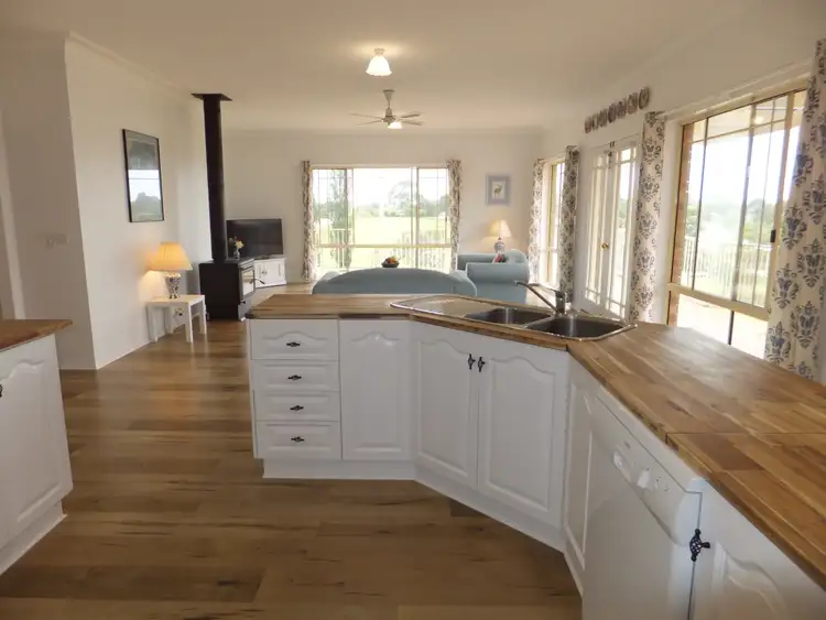 Third view of Homely house listing, 5 Nicole Court, Bairnsdale VIC 3875