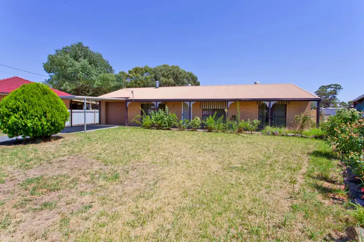 4 Mac Trebley Pl, Culcairn NSW 2660