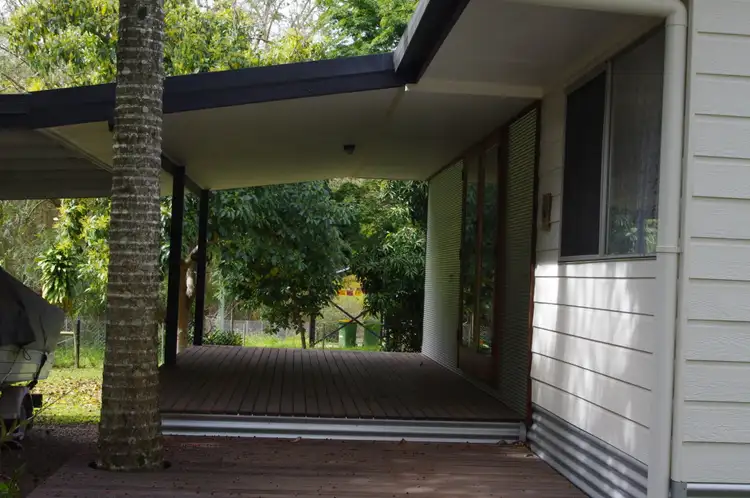 14 Lemontree Drive, Macleay Island QLD 4184