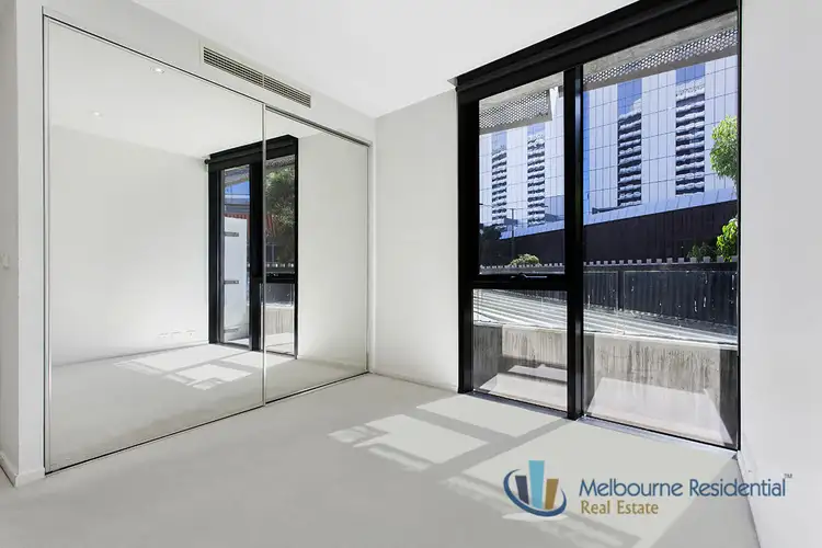 100/8 Waterview Walk, Docklands VIC 3008
