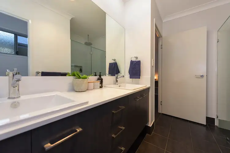 Seventh view of Homely house listing, 19 Yarrow Cl, Middle Ridge QLD 4350