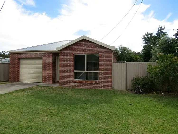 12 Linaker Lane