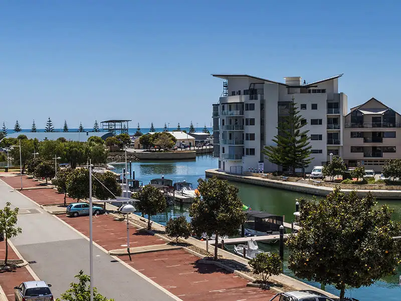 Main view of Homely apartment listing, 4/27 Treviso Mews, Mandurah WA 6210
