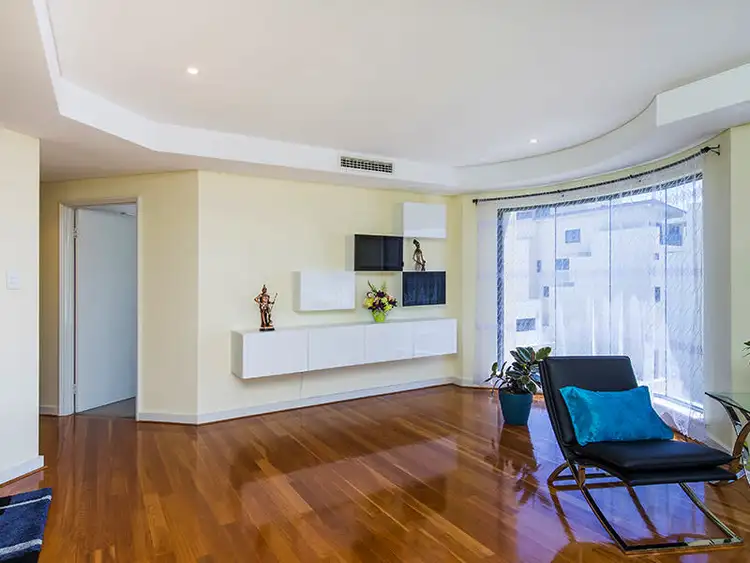 Fifth view of Homely apartment listing, 4/27 Treviso Mews, Mandurah WA 6210
