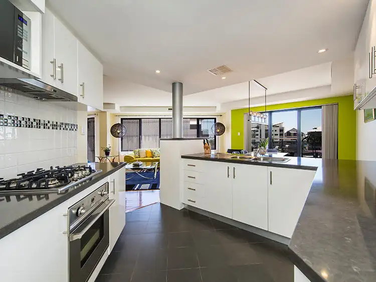 Seventh view of Homely apartment listing, 4/27 Treviso Mews, Mandurah WA 6210