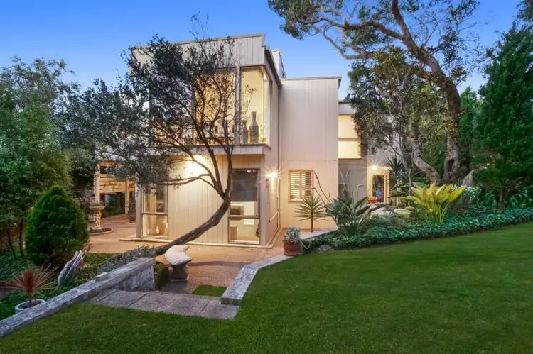 10 Timaru Cl, Sorrento VIC 3943
