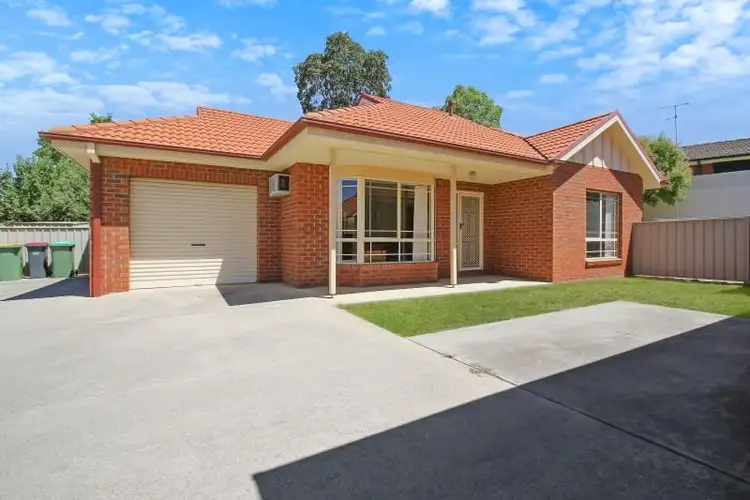 Main view of Homely townhouse listing, 4/1007 Pemberton St, West Albury NSW 2640