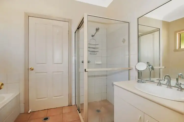 Sixth view of Homely townhouse listing, 4/1007 Pemberton St, West Albury NSW 2640