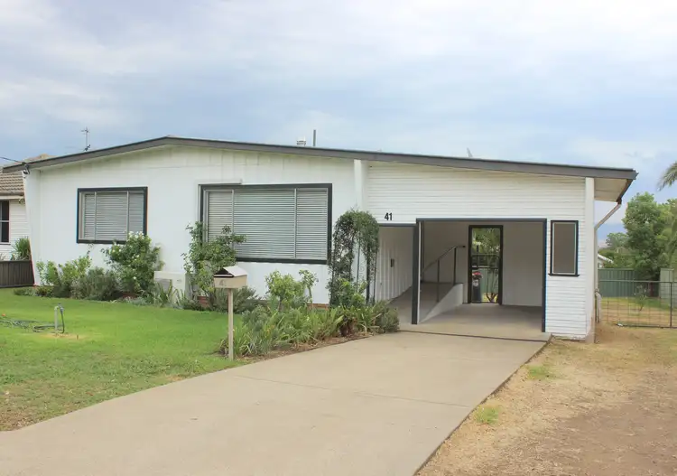 41 Barton St, Scone NSW 2337