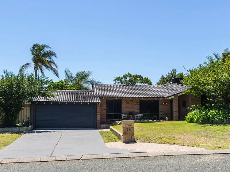 31 Glenfield Rd, Kingsley WA 6026