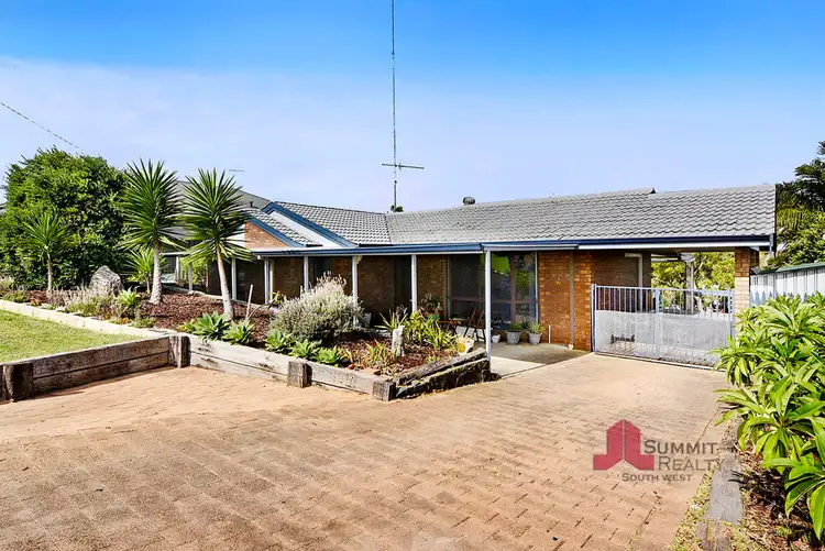 Second view of Homely house listing, 5 Wallaroo Way, Australind WA 6233