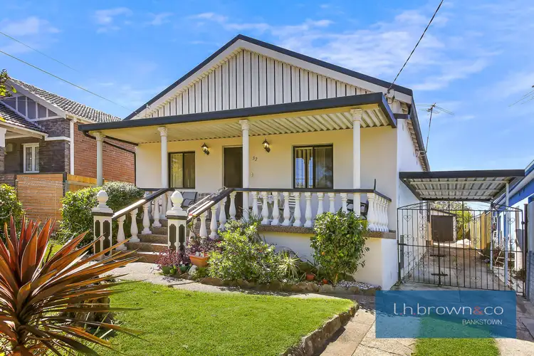 32 Draper Ave, Roselands NSW 2196