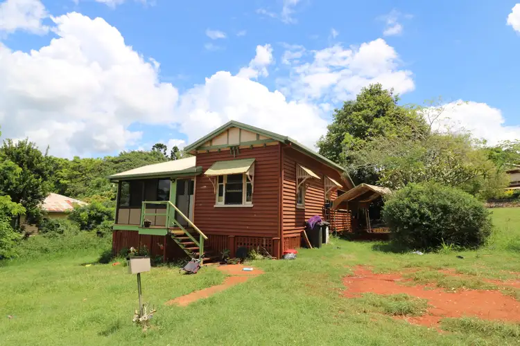 2 Elizabeth St, Childers QLD 4660