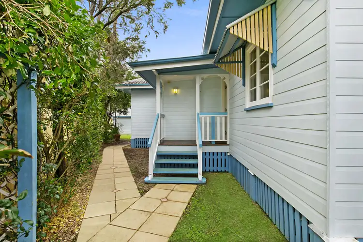 2 Sandon Street, Graceville QLD 4075
