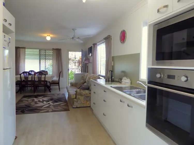 Second view of Homely unit listing, 2/592 Oxley Ave, Scarborough QLD 4020