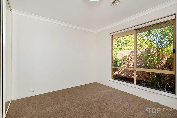 Seventh view of Homely house listing, 4 Kelly Place, Willetton WA 6155