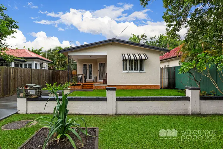 32 Valerie St, Clontarf QLD 4019