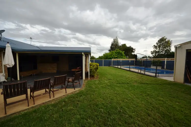 14 Buxton Dr, Gracemere QLD 4702