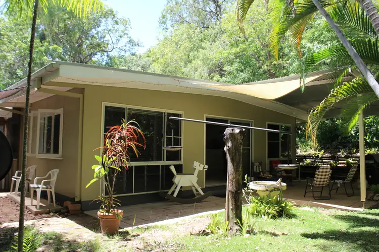 23-25 Dent St, Horseshoe Bay QLD 4819