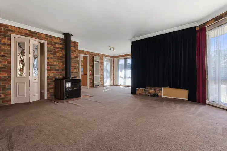 Fifth view of Homely house listing, 8 Clarcoll Crescent South, Kangaroo Flat VIC 3555