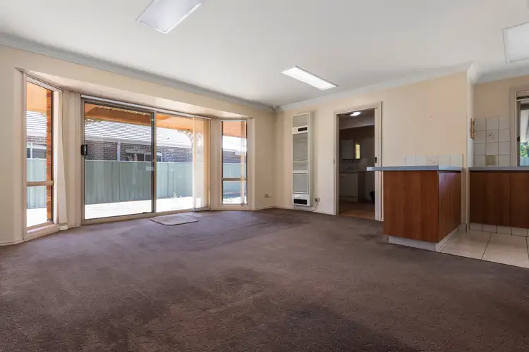 Sixth view of Homely house listing, 8 Clarcoll Crescent South, Kangaroo Flat VIC 3555
