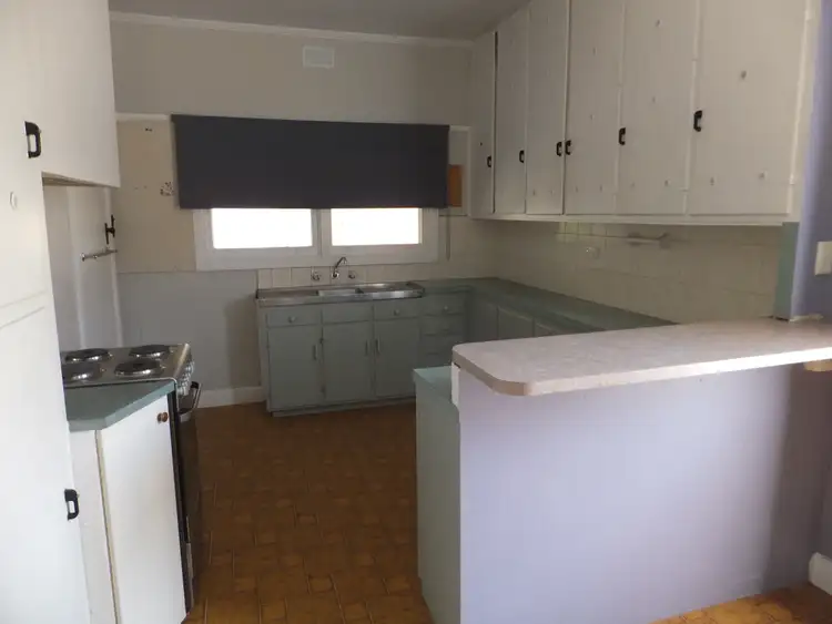 Second view of Homely house listing, 40 Day St, Bairnsdale VIC 3875