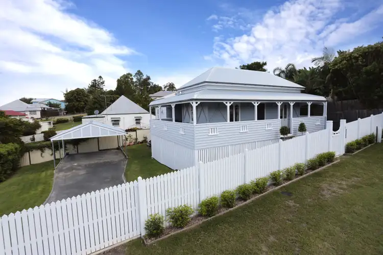 9 Ferguson St, North Ipswich QLD 4305