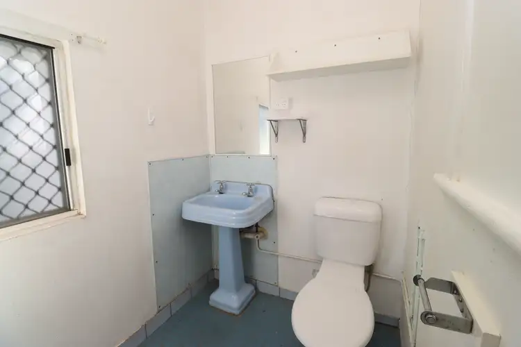 Fifth view of Homely unit listing, Unit 2/75 West Street, Mount Isa QLD 4825
