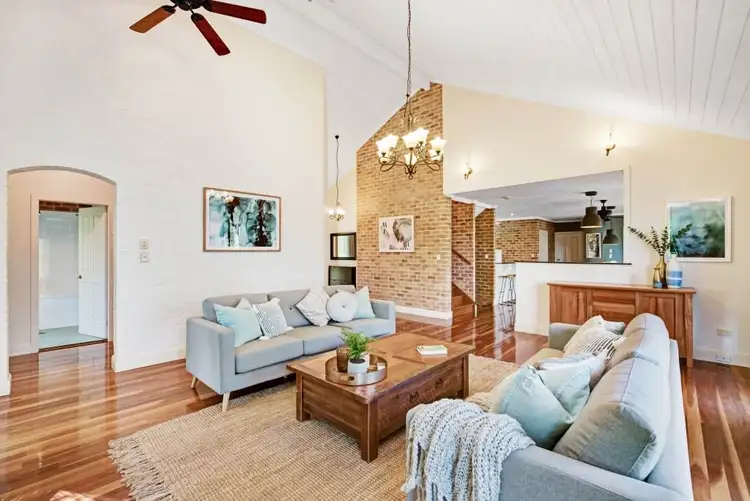 20 Violet Town Rd, Tingira Heights NSW 2290