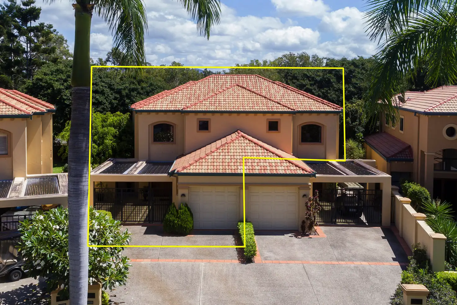 Main view of Homely semi-detached listing, 3203 Palladian Dr, Hope Island QLD 4212