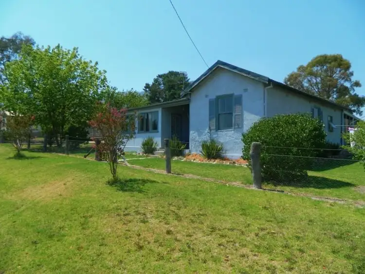 8 Anzac Avenue, Kandos NSW 2848