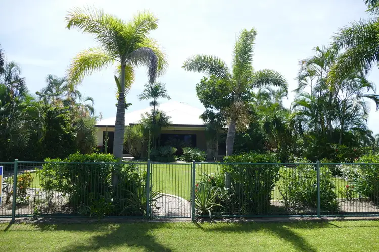6 Poinciana Boulevard, Cardwell QLD 4849