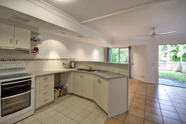 Fifth view of Homely unit listing, 2/11-19 Lakeshore Ave, Buderim QLD 4556