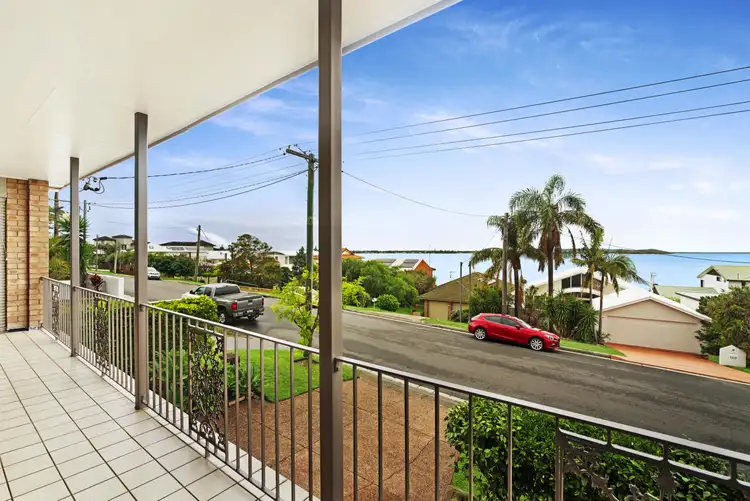 97 Ross St, Belmont NSW 2280