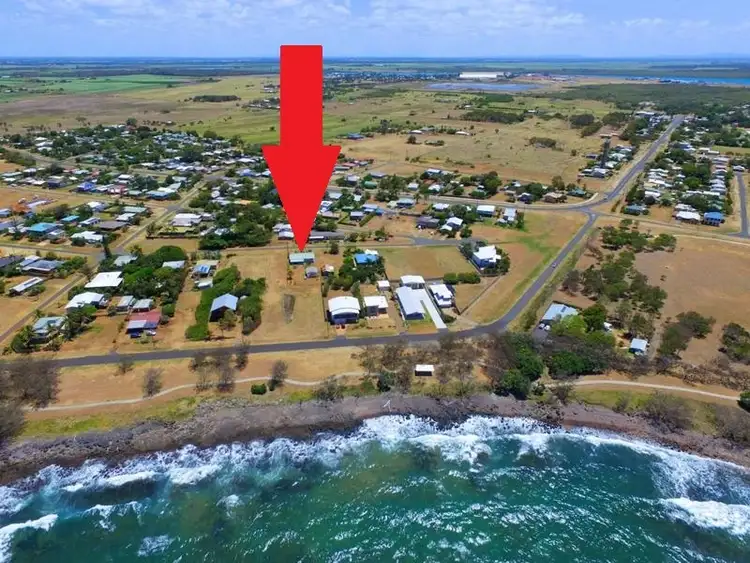 14 Hunter St, Burnett Heads QLD 4670