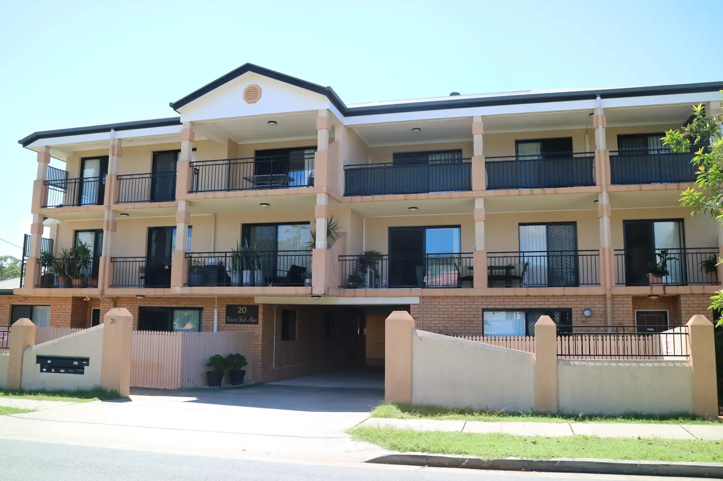 Main view of Homely unit listing, 10/18 Wyllie St, Redcliffe QLD 4020