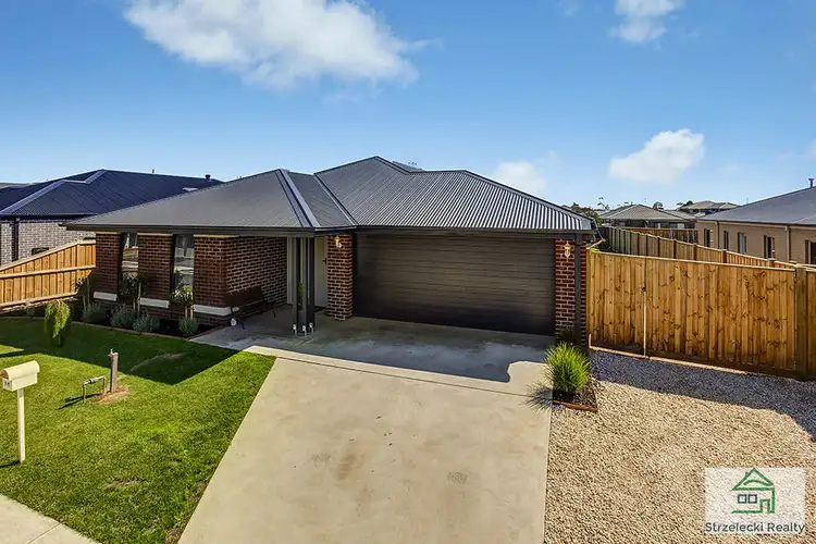 Second view of Homely house listing, 39 Collingwood Drive, Trafalgar VIC 3824