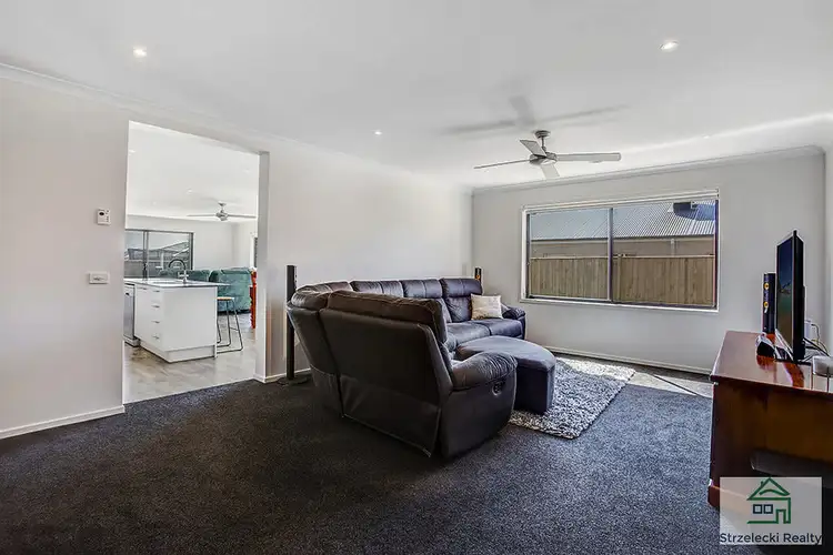 Sixth view of Homely house listing, 39 Collingwood Drive, Trafalgar VIC 3824