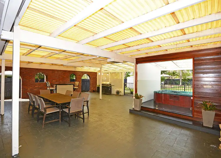 91 Oleander Ave, Kawungan QLD 4655