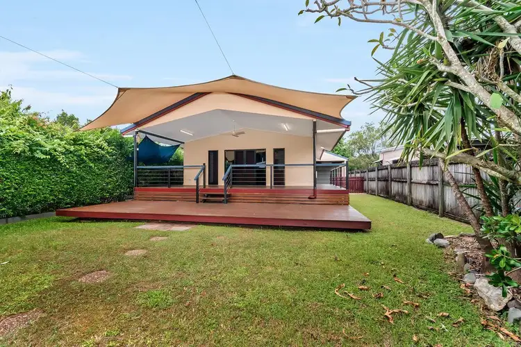 42 Machan St, Machans Beach QLD 4878
